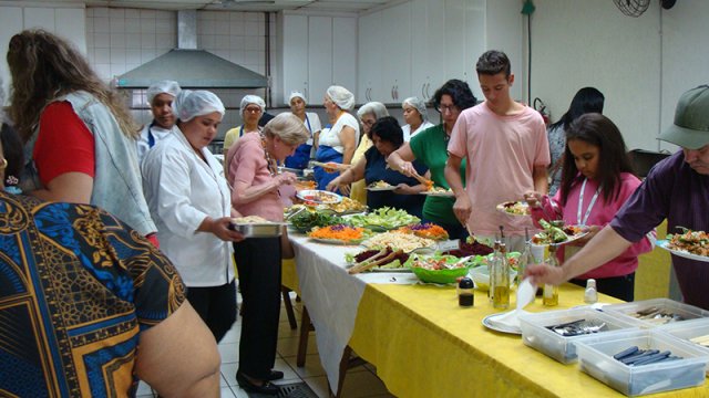 Momentos Almoço Beneficente do Centro Social Menino Jesus